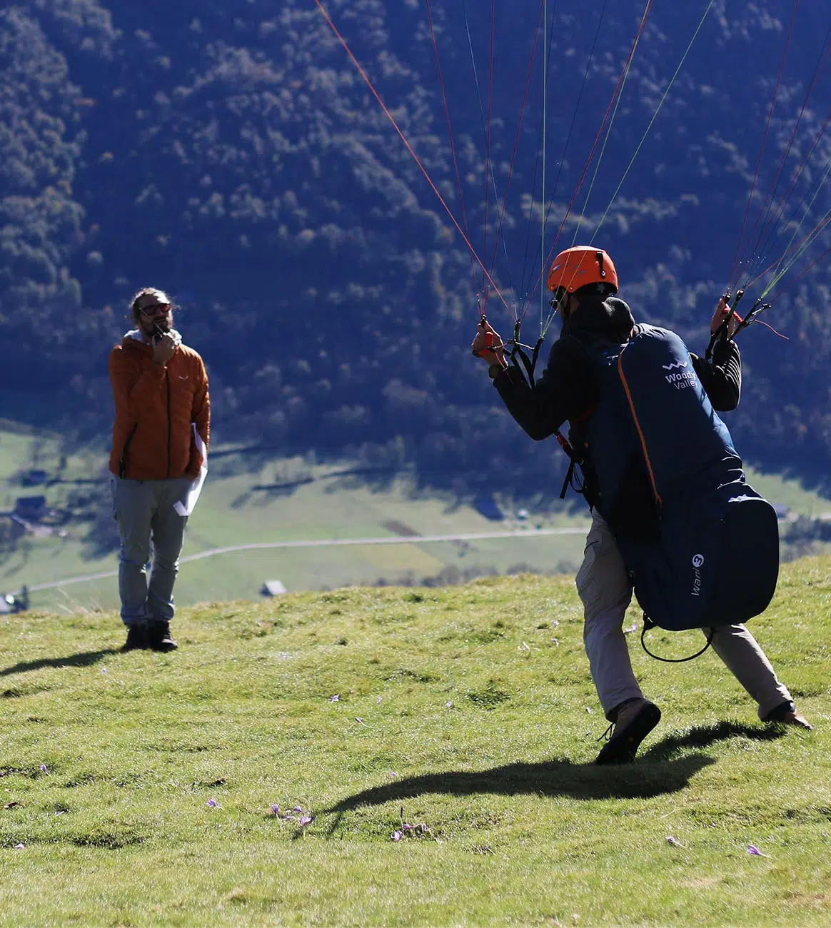 Décollage depuis le 700 de Val Louron en liaison radio avec Julien