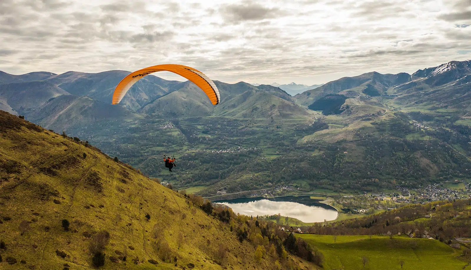 Baptême parapente, lac de Genos-Loudenielle en Vallée du Louron